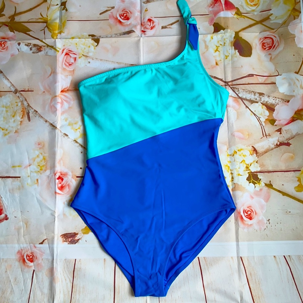 Old Navy one piece swimsuit